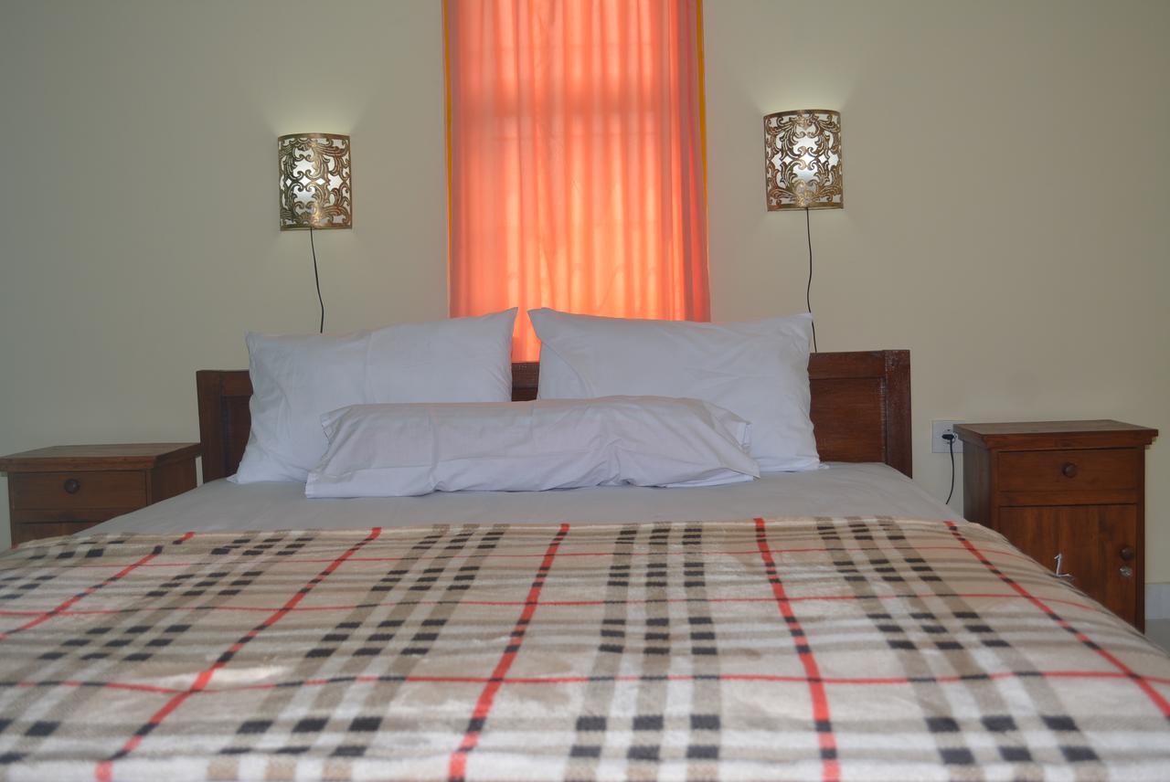 Repag Wayan Canggu Hostel Kuta Lombok Esterno foto