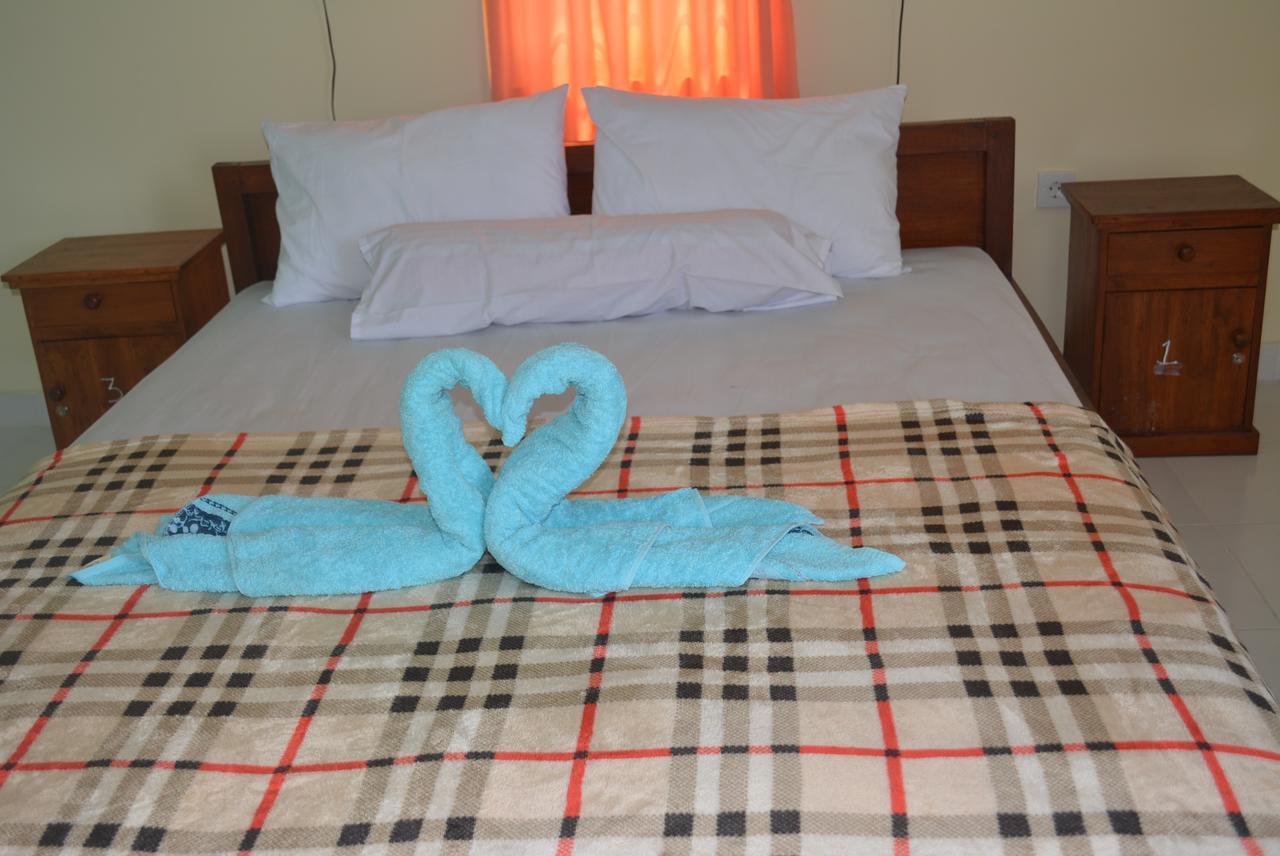 Repag Wayan Canggu Hostel Kuta Lombok Esterno foto