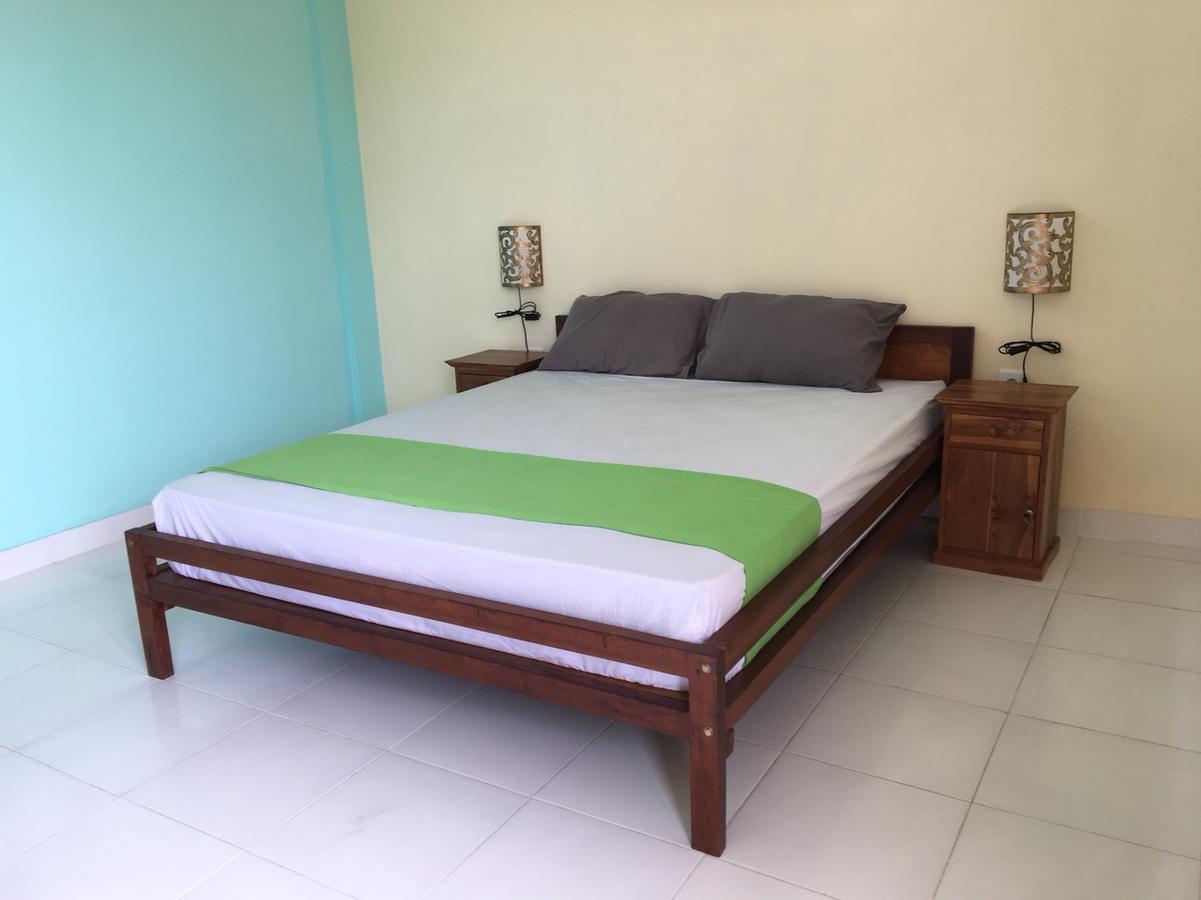 Repag Wayan Canggu Hostel Kuta Lombok Esterno foto